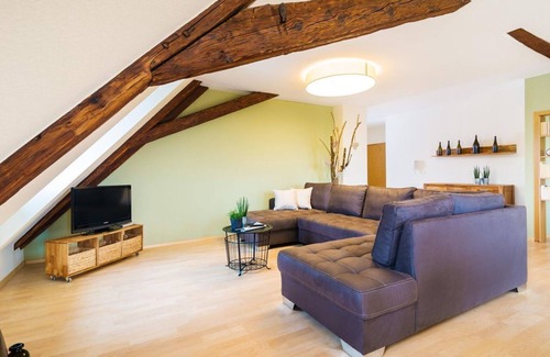 Mußbach Bed & Breakfast | Apartment/apartment, bath, WC, balcony - Weingut - Gästehaus Völcker