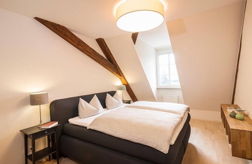 Mußbach Bed & Breakfast | Apartment/apartment, bath, WC, balcony - Weingut - Gästehaus Völcker