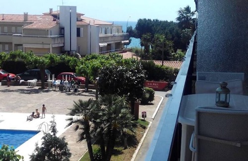 Sant Andreu de Llavaneres Apartment | Apartment LLavaneras 30' Barcelona with swimming pool, beachfront and train
