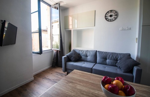Saint-Paul-Trois-Chateaux Apartment | Apartment-Superior-Private Bathroom-Landmark view-L'Industriel