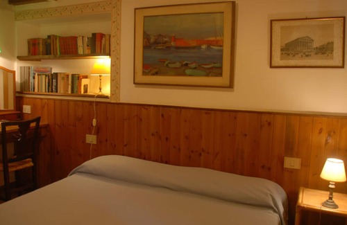 Amelia Apartment | Apartment in Farmhouse for Families or Couples with Pool
