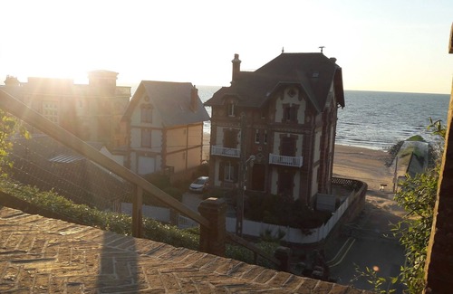 Houlgate Apartment | Apart. 3 rooms 53 m2 in Houlgate: high-end services, balcony + tennis.