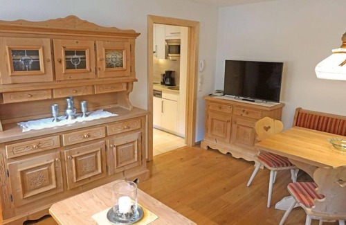 Ried im Oberinntal Apartment | Apart B by Interhome