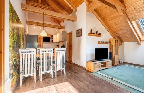 Augustusburg Apartment | Apartment 'Blockhaus' with Mountain View, Shared Garden and Wi-Fi