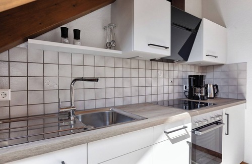 Koenigsfeld im Schwarzwald Apartment | Apartment 'Turmblick' with Balcony and Wi-Fi