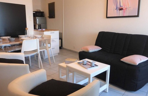 Saint-Gilles-Croix-de-Vie Apartment | Apartment for 5 with direct beach access and garage - Saint-Gilles-Croix-de-Vie