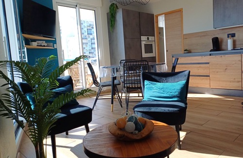 Saint-Gilles-Croix-de-Vie Apartment | Apartments "LES PIEDS DANS L'EAU'