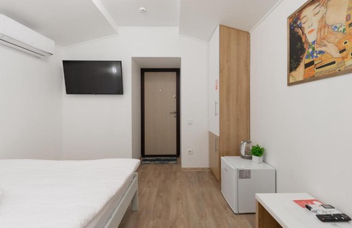 Odessa City Center Apartment | Apart Hotel Lyon d'Opera