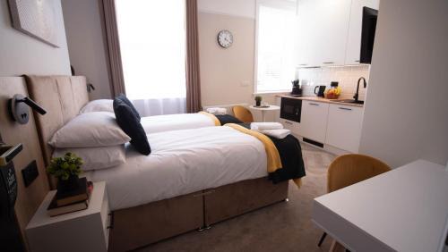 Rugby Apartment | Apart Hotel Rugby -Self Check In-