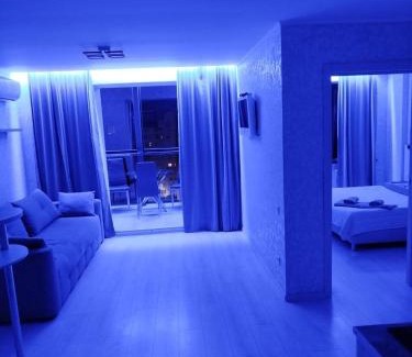 Yuzhne Apartment | apart-hotel Sky