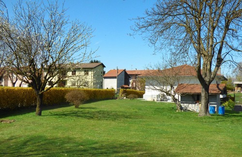 Castelletto Sopra Ticino Apartment | Apartment in Isa House