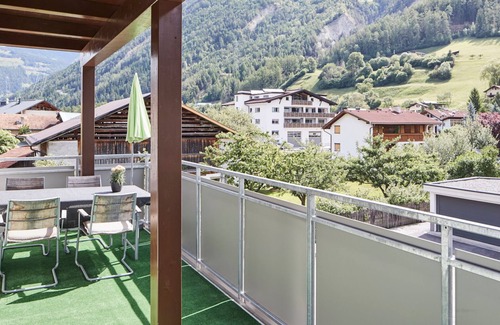 Ried im Oberinntal Apartment | Apart Rubin 50m² with large sunny balcony for 2-5 persons