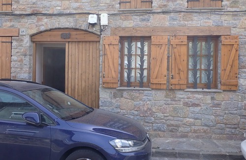 Vilallonga de Ter Apartment | Apart. Rustico CON Terraza