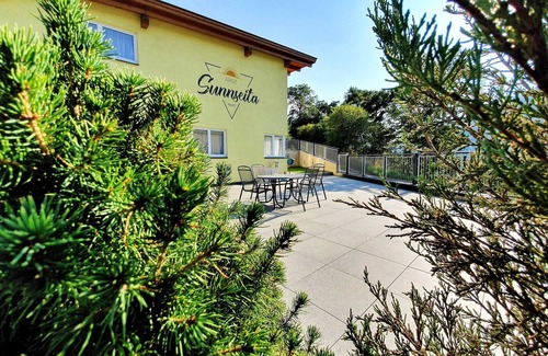 Prutz Apartment | Apart Sunnseita - Holiday apartment with a wonderful view of Laudeck Castle