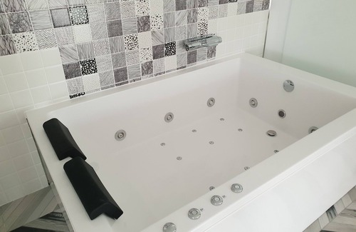Carboneras de Guadazaon Apartment | Apartamento Aogedor con Jacuzzi Para Disfrutar con tu Pareja