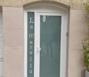 Santo Domingo de la Calzada Apartment | Apartamentos La Muralla