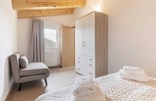 Villarroya de los Pinares Hotel | APARTAMENTOS EL MIRADOR