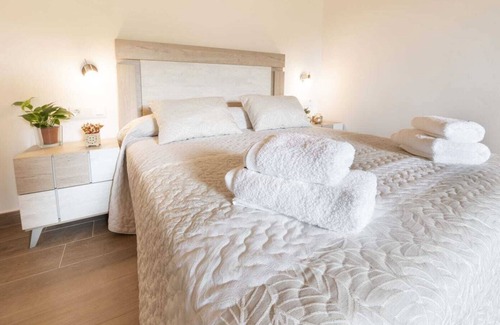 Villarroya de los Pinares Hotel | APARTAMENTOS EL MIRADOR