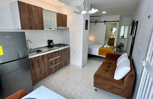 Cali House | Aparta estudio Nawi con aire