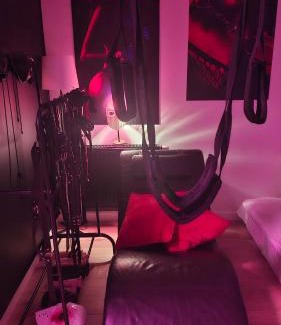 Krzyki Apartment | Apartament BDSM Lalka Miłości
