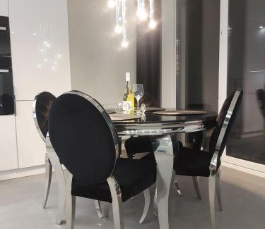Beczkow Apartment | Apartament Black Glamour 728-828-835