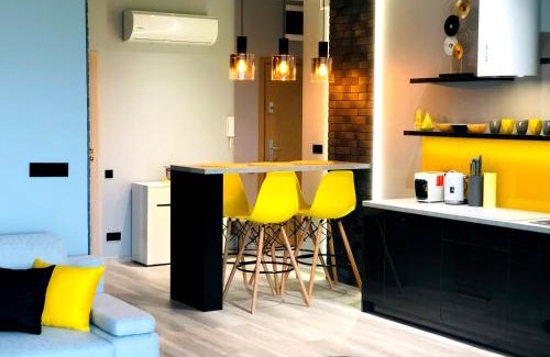 Wilkasy Apartment | APARTAMENT ELEGANCE YELLOW w Nautica Resort