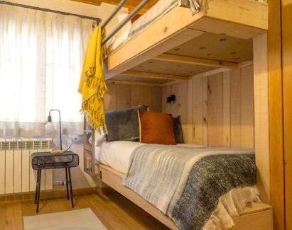 Alt Aneu Apartment | Apartament familiar de luxe i balcó amb vistes by RURAL D'ÀNEU