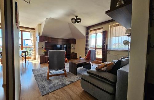 Rzeszow Apartment | Apartament GreenView - duży taras z widokiem na Rzeszów