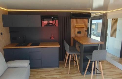Tarnobrzeg Apartment | Apartament Houseboat - dom na wodzie