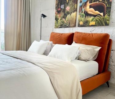 Srodmiescie Apartment | Apartament I LOVE PIOTRKOWSKA z wielkim lustrem, balkonem i klimatyzacją