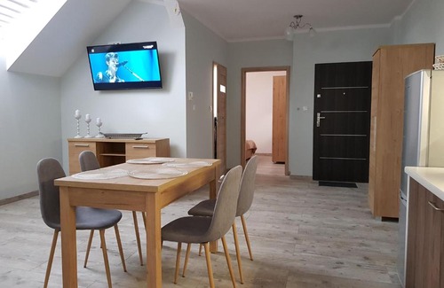 Janowice Wielkie Apartment | Apartament Komarno