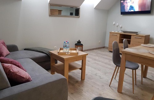 Janowice Wielkie Apartment | Apartament Komarno