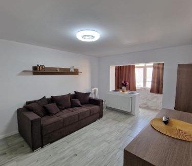 Tirgu Ocna Apartment | Apartament LUKA