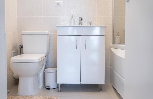 Otopeni House | Apartament Luxemburg