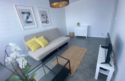 Dzierzoniow Apartment | APARTAMENT OŚ. JASNE 19B