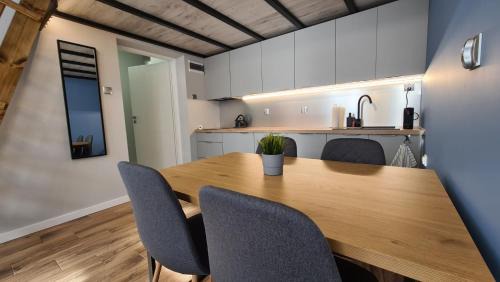 Gniezno Apartment | Apartament Parkowy Antresola