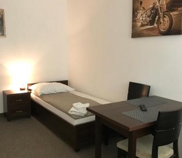 Brwinow Apartment | Apartament Parkowy