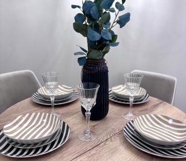 Olsztyn Apartment | Apartament WHITE GLOVE Prestige Nad Zatoką jezioro Ukiel