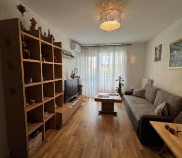 Grochow Apartment | Apartament Wiatraczna