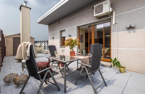 Krzyki Apartment | Apartament z tarasem 120m2, klimatyzacja, parking w garażu