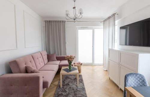 Kielce Apartment | Apartament Zagnańska Patio Vita- z garażem podziemnym i klimatyzacją