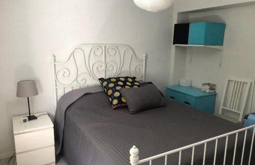 San Jeronimo Apartment | Apartamento 1 dormitorio y salon con sofa cama bien comunicado con el centro