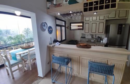 Pereque-Mirim Apartment | Apartamento - 100m da Praia das Toninhas - Condomínio Wembley Tênis, com piscina, estacionamento, portaria 24h, perto da praia, restaurante, lazer, Ar condicionado