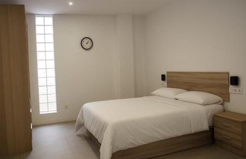 Cruz de Humilladero Apartment | Apartamento a 5 min caminando de la estación de Bus y Tren María Zambrano