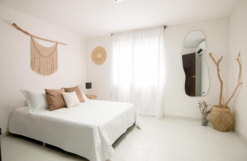 Historic Center Apartment | Apartamento a una cuadra de la Playa centro Parque de los Novios