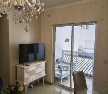 Piratuba Apartment | Apartamento aconchegante com ar, secadora e adega