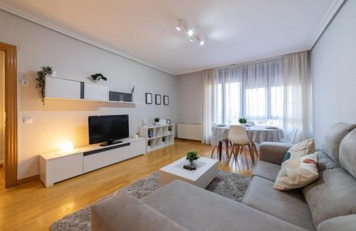 Albelda de Iregua Apartment | Apartamento Albelda Centro