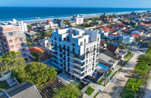 Matinhos Apartment | Apartamento ampla sacada vista mar e piscina em Matinhos PR