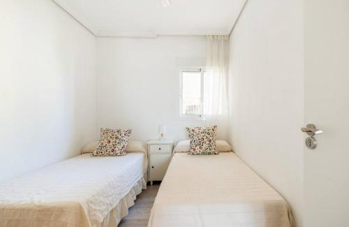 Juan XXIII Apartment | Apartamento amplio con 4 habitaciones y 2 baños - Great apartment with 4 rooms - 2 baths