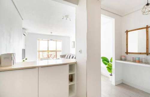 Juan XXIII Apartment | Apartamento amplio con 4 habitaciones y 2 baños - Great apartment with 4 rooms - 2 baths